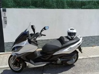 maxi scooter kymco lourinhã e atalaia