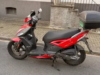 kymco agility 16+ 50 ccm roller rot/schwarz