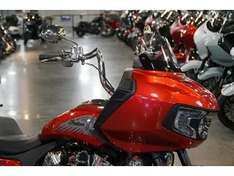 2020 indian motorcycle® challenger limited ruby metallic