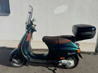 vespa et4 grün