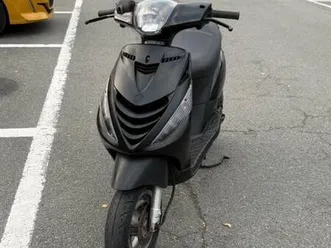 ② piaggio zip classe a année de construction 2022