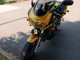 yamaha fzs 600