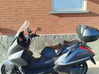 aprilia atlantic 500 grigio