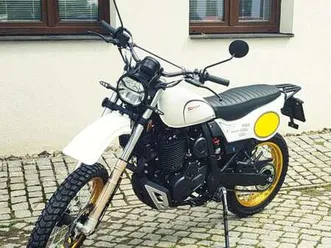 swm silver vase t 650 - bílá - předváděcí motocykl