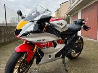 yamaha yzf r7 - 2024