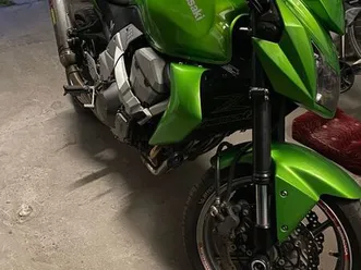 kawasaki z750. akrapovic kruchowo