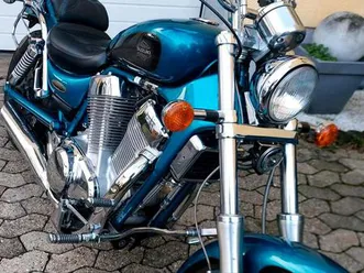 suzuki intruder 1400
