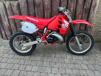② honda cr 250