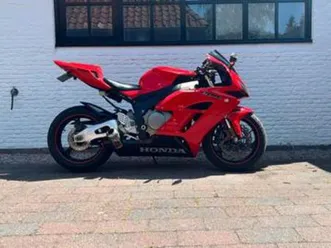 47200km uitzonderlijk nette honda fireblade cbr1000rr 2005 — motoren | honda — marktplaats