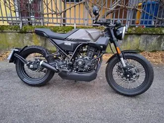 brixton crossfire 125 motore a liquido