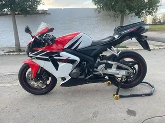 honda - cbr 600 rr pc37