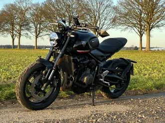 triumph trident 660