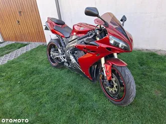 yamaha r1