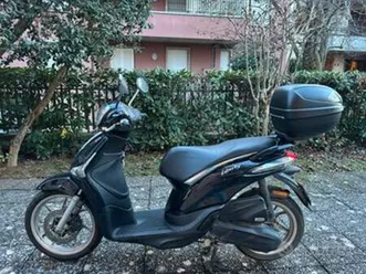 piaggio liberty 50 cc - bauletto incluso