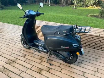 ② scooter toscana gts mat zwart