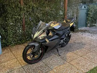 yamaha yzf-r125 nero