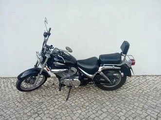 suzuki intruder preta 250 cc - novembro de 2006 lumiar