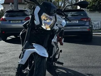 mota naked benelli bn 125 charneca de caparica e sobreda