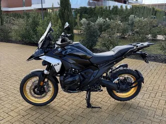 r1300 gs triple black