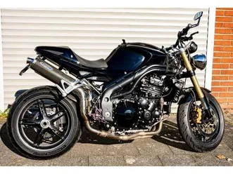 triumph speed triple 1050