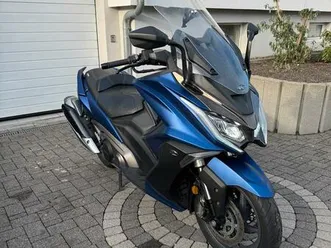 kymco ak550 super touring roller maxiscooter