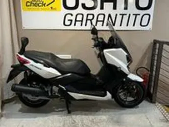 yamaha x-max 125