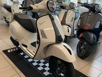 neu vespa gts 125 super sport weiß innocente