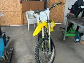 suzuki rmz 250 12/2017 leggere