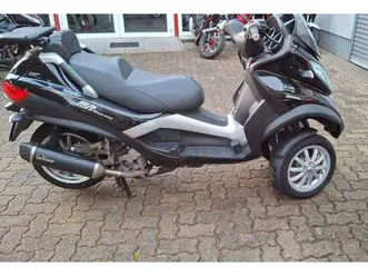 piaggio mp3 500