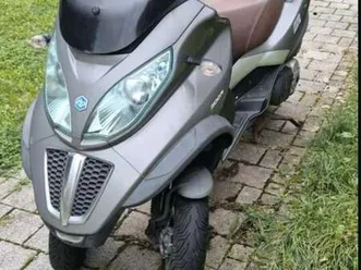 piaggio mp3 lt
