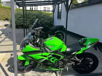 kawasaki ninja 300