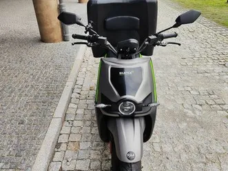 scooter elétrica silence s02 hs / seat mó 125 cc vila real (nossa senhora da conceição, são pedro e são dinis)