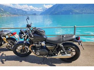 triumph street twin i900 fahrspass pur im klassischen design