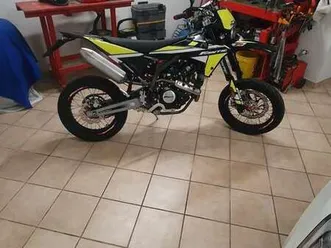 fantic strada 125 nero