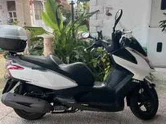 scooter kymco 300i downtown