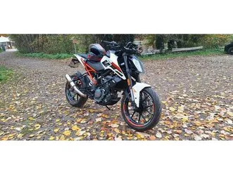 ② ktm duke 125 2017