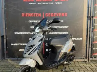 zgan piaggio zip 2021 brom e4 45km gratis bezorgd!! — scooters | piaggio — marktplaats
