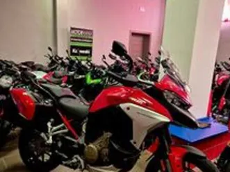 ducati multistrada v4 anno 2024 con borse