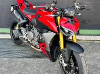 ducati streetfighter v2 s