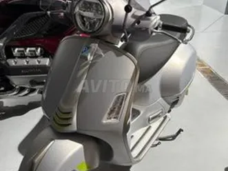 vespa gts 2025 — comme neuve | 900 km