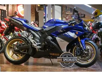 yamaha r1