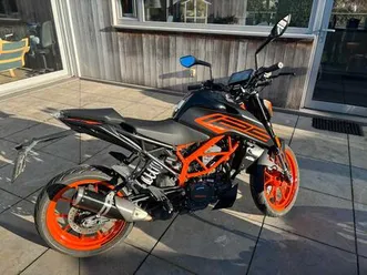 ② ktm duke 125 2022
