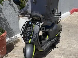 vespa sprint 50 cc – importée – très bon état