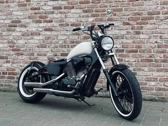 ② honda shadow 600 bobber