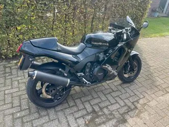 ② triumph daytona 1200