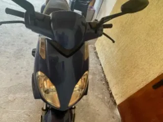 aprilia sr