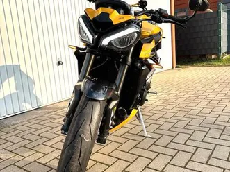 triumph street triple rs 2024, tüv neu, nur 4130km