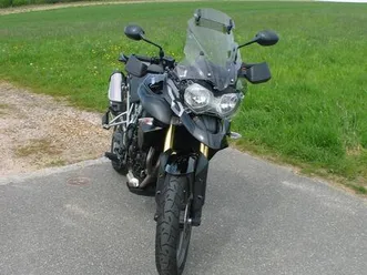 triumph tiger 800