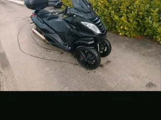peugeot metropolis black edition 400i 12.900 km