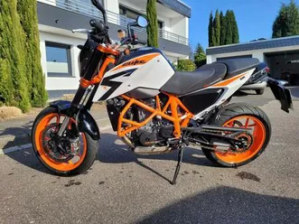gebrauchte ktm 690 duke r (top zustand) !